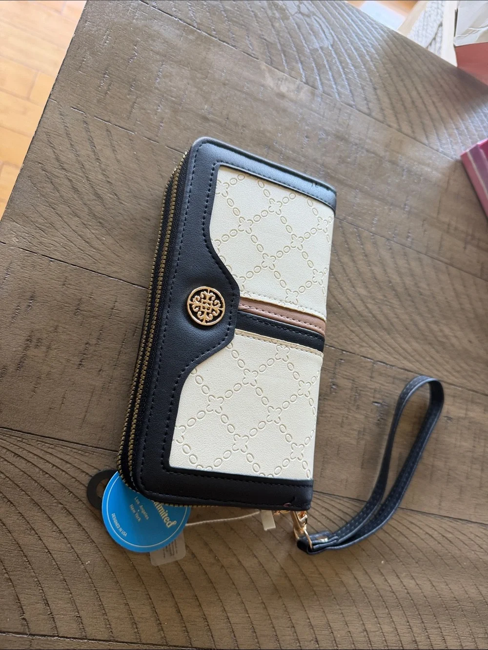 Womens Cream and Black Zip Wristlet Wallet